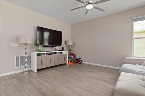 Casa en venta en DeLand, Florida, 4 dormitorios, 197.32 m2 № 2152043 - foto 8
