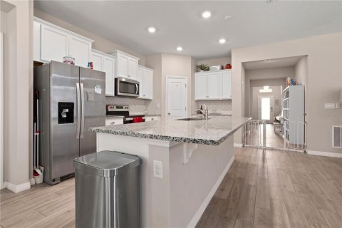 Casa en venta en DeLand, Florida, 4 dormitorios, 197.32 m2 № 2152043 - foto 10