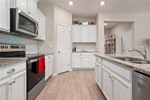Casa en venta en DeLand, Florida, 4 dormitorios, 197.32 m2 № 2152043 - foto 11