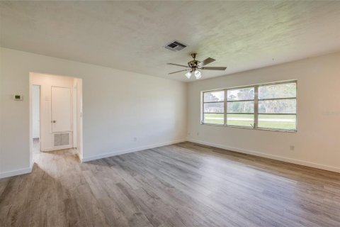 Casa en venta en Deltona, Florida, 2 dormitorios, 93.65 m2 № 2383711 - foto 4