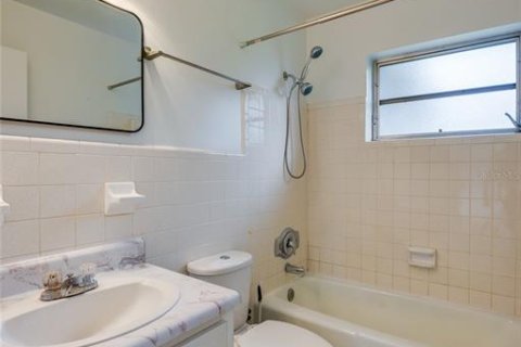 Casa en venta en Deltona, Florida, 2 dormitorios, 93.65 m2 № 2383711 - foto 14