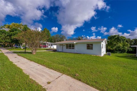 Casa en venta en Deltona, Florida, 2 dormitorios, 93.65 m2 № 2383711 - foto 24