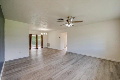 Casa en venta en Deltona, Florida, 2 dormitorios, 93.65 m2 № 2383711 - foto 3