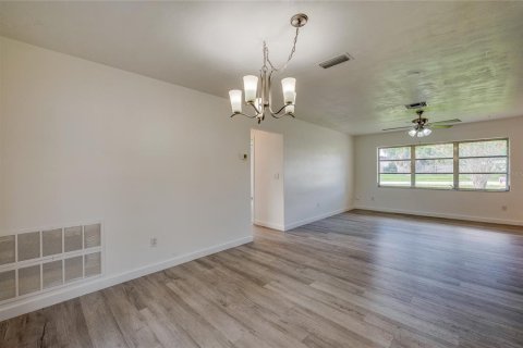 Casa en venta en Deltona, Florida, 2 dormitorios, 93.65 m2 № 2383711 - foto 7