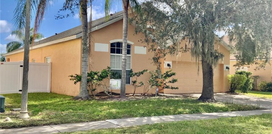 Casa en Kissimmee, Florida 4 dormitorios, 179.86 m2 № 1411574