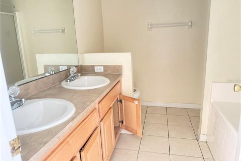 Casa en venta en Kissimmee, Florida, 4 dormitorios, 179.86 m2 № 1411574 - foto 14