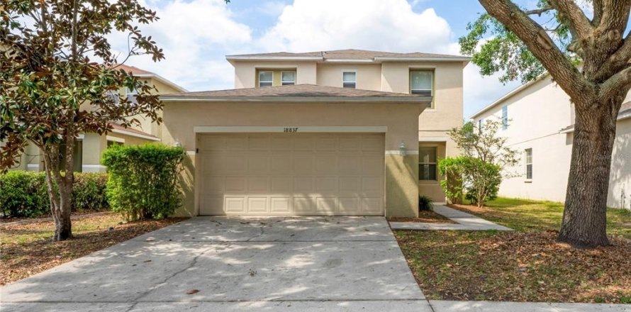 House in Land O' Lakes, Florida 5 bedrooms, 246.84 sq.m. № 1677536