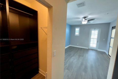 Touwnhouse à vendre à Pembroke Pines, Floride: 4 chambres, 213.68 m2 № 1945163 - photo 28