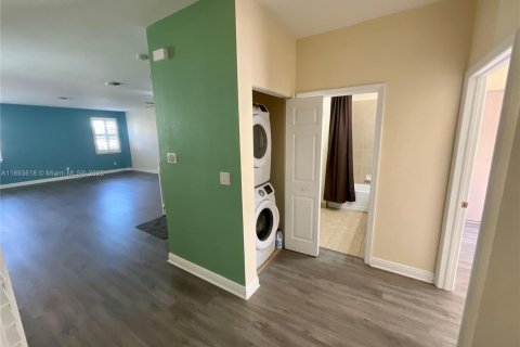 Touwnhouse à vendre à Pembroke Pines, Floride: 4 chambres, 213.68 m2 № 1945163 - photo 10