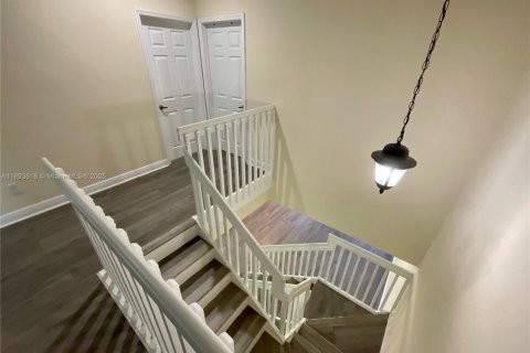 Touwnhouse à vendre à Pembroke Pines, Floride: 4 chambres, 213.68 m2 № 1945163 - photo 25