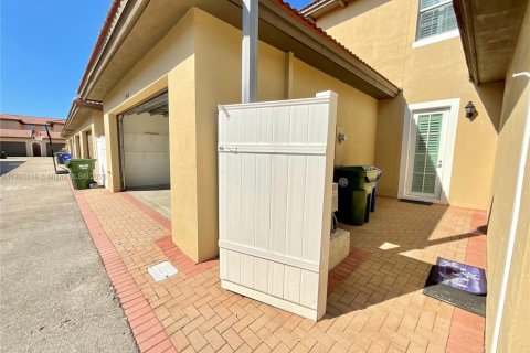 Touwnhouse à vendre à Pembroke Pines, Floride: 4 chambres, 213.68 m2 № 1945163 - photo 18