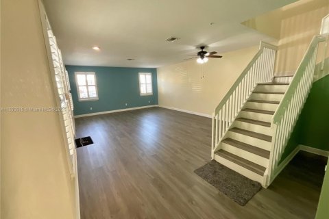 Touwnhouse à vendre à Pembroke Pines, Floride: 4 chambres, 213.68 m2 № 1945163 - photo 8