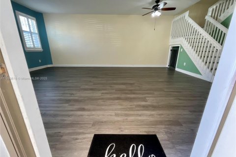 Touwnhouse à vendre à Pembroke Pines, Floride: 4 chambres, 213.68 m2 № 1945163 - photo 7