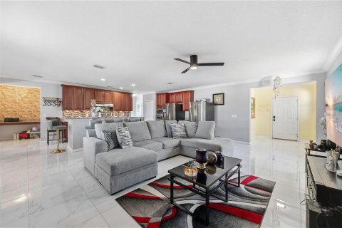 Villa ou maison à vendre à Haines City, Floride: 4 chambres, 211.35 m2 № 2108259 - photo 7