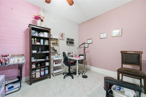 Villa ou maison à vendre à Haines City, Floride: 4 chambres, 211.35 m2 № 2108259 - photo 28