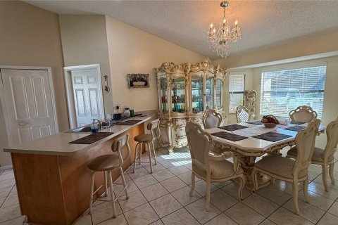 House in Kissimmee, Florida 4 bedrooms, 182.83 sq.m. № 1873385 - photo 19