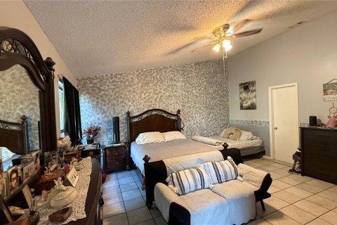 House in Kissimmee, Florida 4 bedrooms, 182.83 sq.m. № 1873385 - photo 23