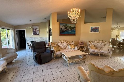 House in Kissimmee, Florida 4 bedrooms, 182.83 sq.m. № 1873385 - photo 11