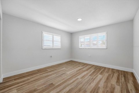 Casa en venta en Saint Petersburg, Florida, 3 dormitorios, 200.58 m2 № 2099720 - foto 22
