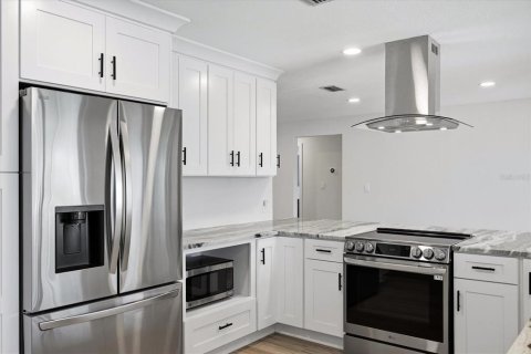 Casa en venta en Saint Petersburg, Florida, 3 dormitorios, 200.58 m2 № 2099720 - foto 13