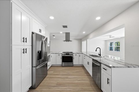 Casa en venta en Saint Petersburg, Florida, 3 dormitorios, 200.58 m2 № 2099720 - foto 10