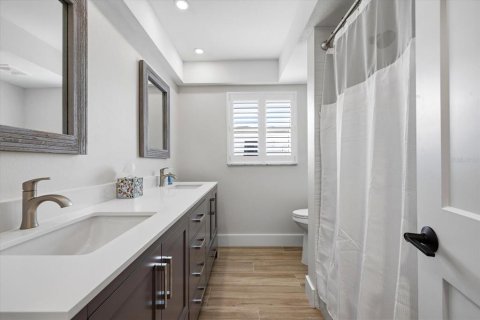 Casa en venta en Saint Petersburg, Florida, 3 dormitorios, 200.58 m2 № 2099720 - foto 24