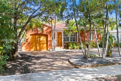 Casa en alquiler en Miami, Florida, 2 dormitorios, 123.93 m2 № 1993797 - foto 5