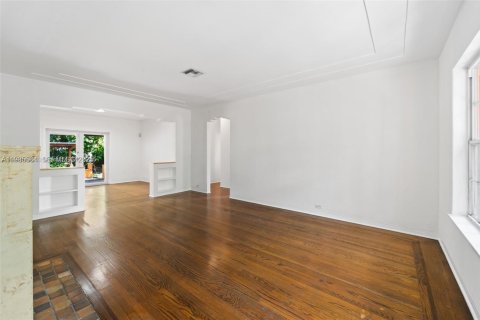 Casa en alquiler en Miami, Florida, 2 dormitorios, 123.93 m2 № 1993797 - foto 6