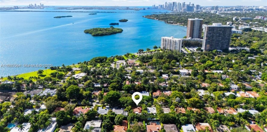 Casa en Miami, Florida 2 dormitorios, 123.93 m2 № 1993797