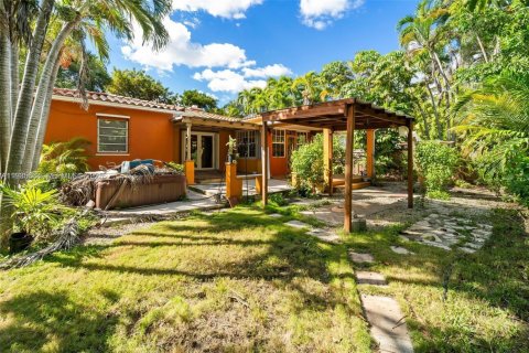 Casa en alquiler en Miami, Florida, 2 dormitorios, 123.93 m2 № 1993797 - foto 15