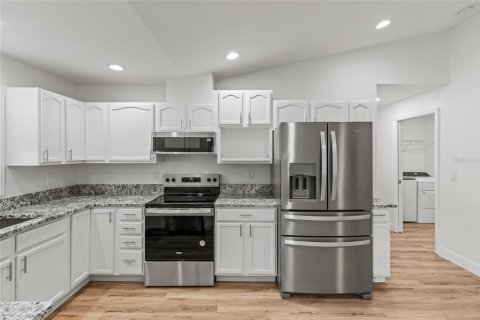 Casa en venta en Wildwood, Florida, 2 dormitorios, 113.25 m2 № 1843468 - foto 9