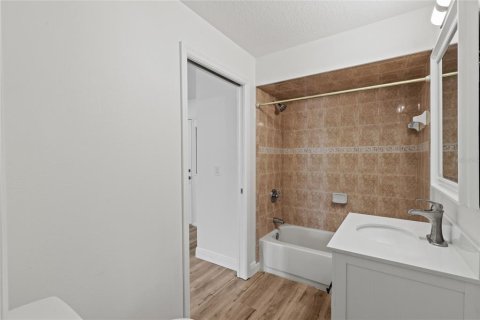 Casa en venta en Wildwood, Florida, 2 dormitorios, 113.25 m2 № 1843468 - foto 20