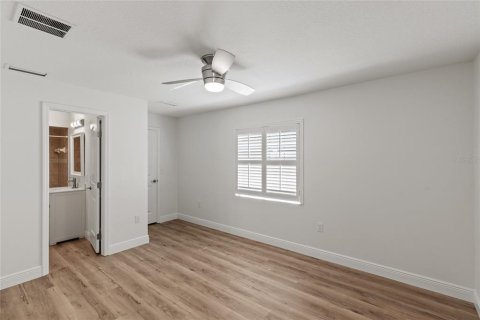 Casa en venta en Wildwood, Florida, 2 dormitorios, 113.25 m2 № 1843468 - foto 18