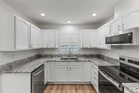 Casa en venta en Wildwood, Florida, 2 dormitorios, 113.25 m2 № 1843468 - foto 8