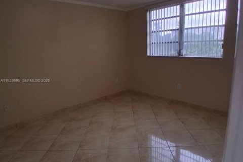 Condominio en venta en Aventura, Florida, 1 dormitorio, 71.35 m2 № 1994015 - foto 11