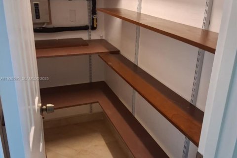 Condominio en venta en Aventura, Florida, 1 dormitorio, 71.35 m2 № 1994015 - foto 7