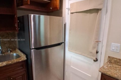 Condominio en venta en Aventura, Florida, 1 dormitorio, 71.35 m2 № 1994015 - foto 2