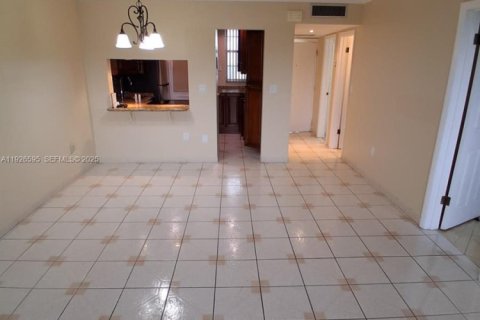 Condominio en venta en Aventura, Florida, 1 dormitorio, 71.35 m2 № 1994015 - foto 10