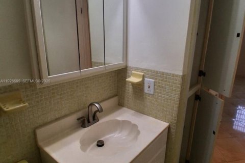 Condominio en venta en Aventura, Florida, 1 dormitorio, 71.35 m2 № 1994015 - foto 13