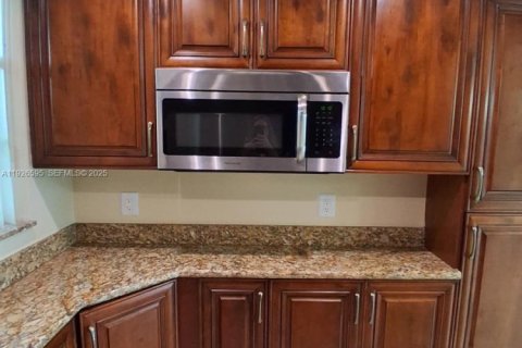 Condominio en venta en Aventura, Florida, 1 dormitorio, 71.35 m2 № 1994015 - foto 1