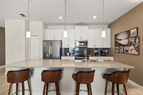 Adosado en venta en Davenport, Florida, 4 dormitorios, 177.81 m2 № 2198568 - foto 10