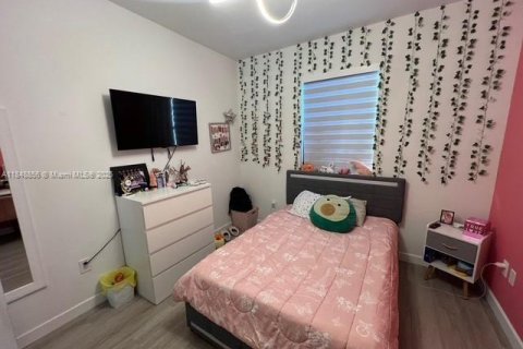 Townhouse in Doral, Florida 3 bedrooms, 149.11 sq.m. № 1888855 - photo 13