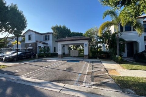 Townhouse in Doral, Florida 3 bedrooms, 149.11 sq.m. № 1888855 - photo 18