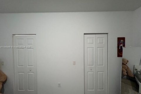 Townhouse in Doral, Florida 3 bedrooms, 149.11 sq.m. № 1888855 - photo 10