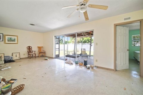 Casa en venta en Saint Petersburg, Florida, 3 dormitorios, 127.46 m2 № 1801885 - foto 15