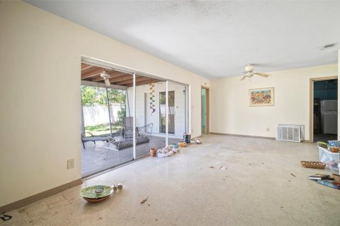 Casa en venta en Saint Petersburg, Florida, 3 dormitorios, 127.46 m2 № 1801885 - foto 11