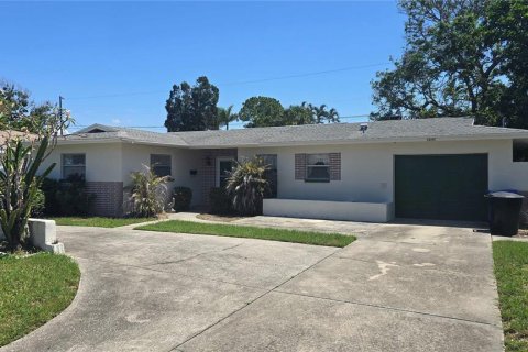 Casa en venta en Saint Petersburg, Florida, 3 dormitorios, 127.46 m2 № 1801885 - foto 2