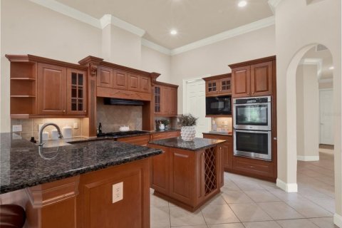 House in Windermere, Florida 4 bedrooms, 348.48 sq.m. № 1873198 - photo 13