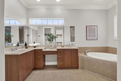House in Windermere, Florida 4 bedrooms, 348.48 sq.m. № 1873198 - photo 27