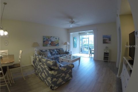 Condominio en alquiler en Sarasota, Florida, 2 dormitorios, 99.22 m2 № 249765 - foto 4